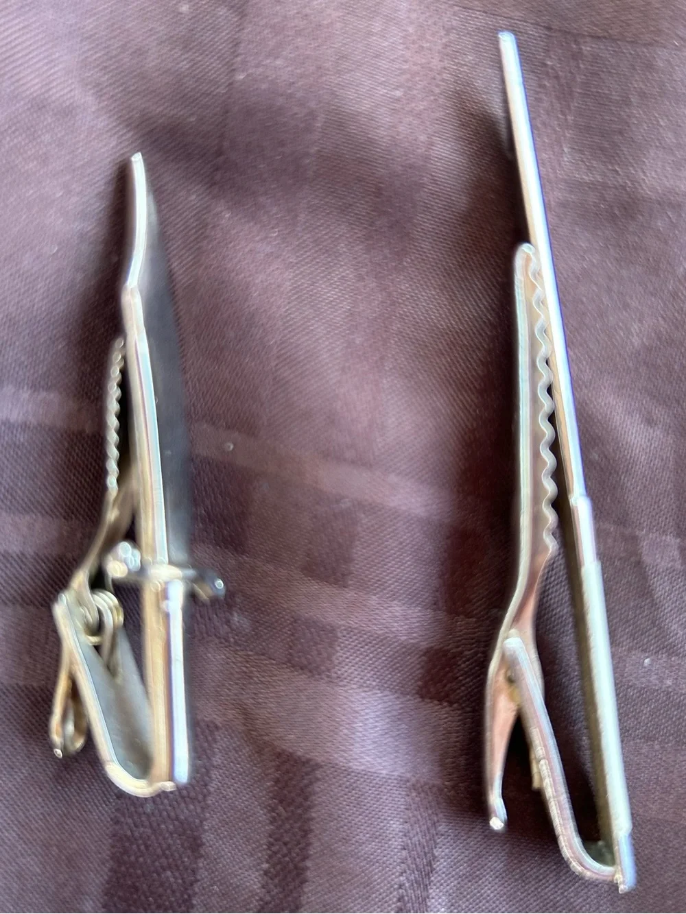 Set of 2 Vintage Men’s Tie clips or money in the shape of a knife and a dagger